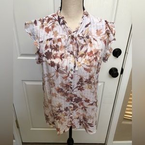 Lovestitch Flutter Sleeveless Button Down Boho Top. Size M